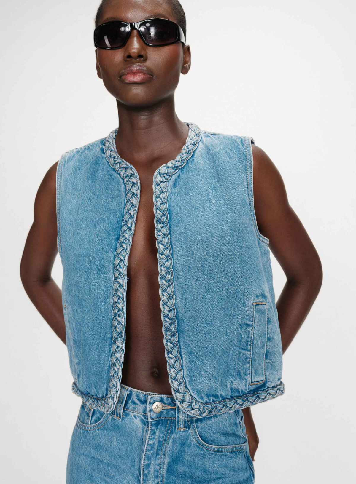 Grace & Mila Verona Sleeveless Jacket In Blue