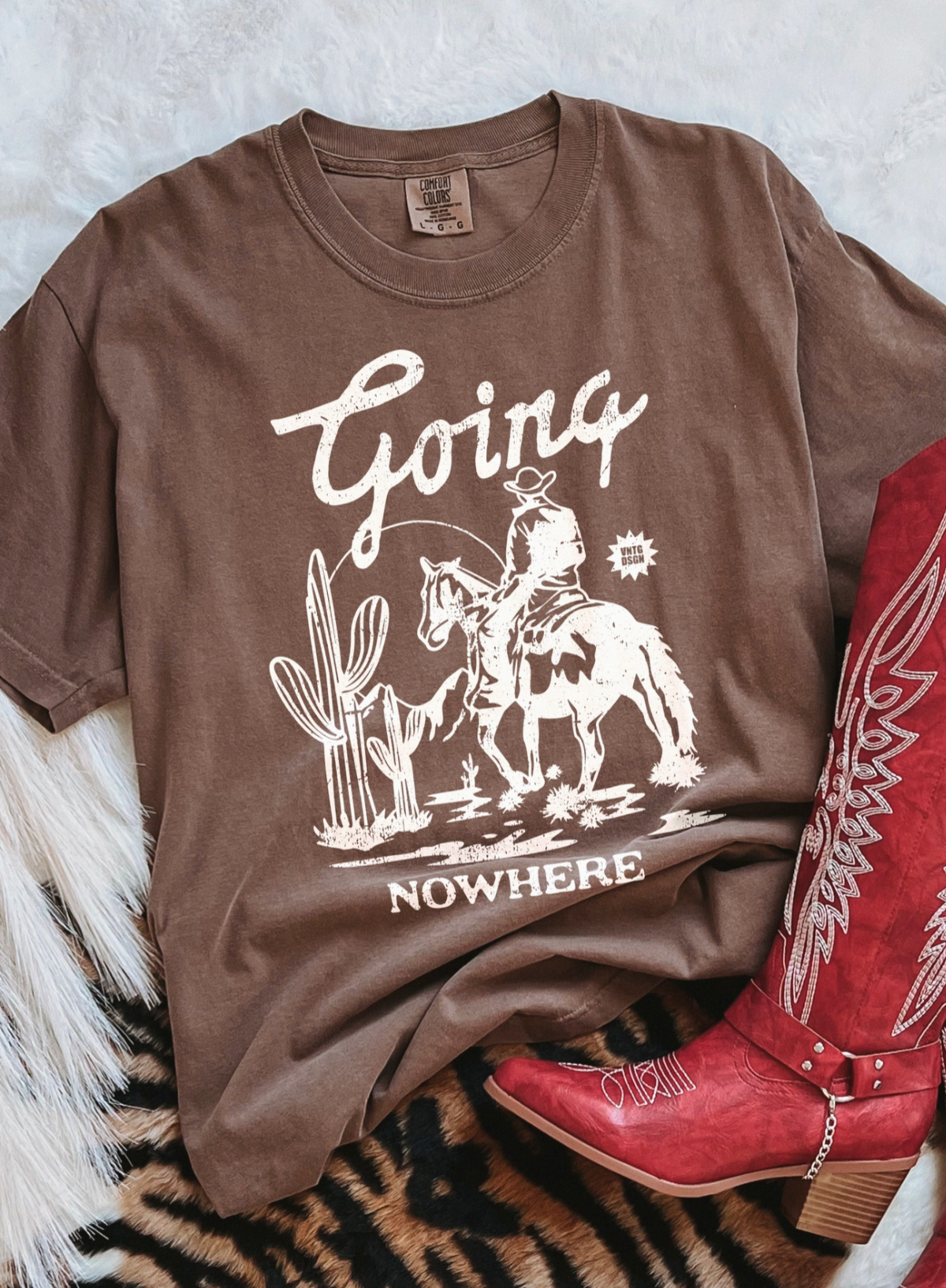 Alley & Rae Going Nowehere Western Heavy Weight Tee in Espresso