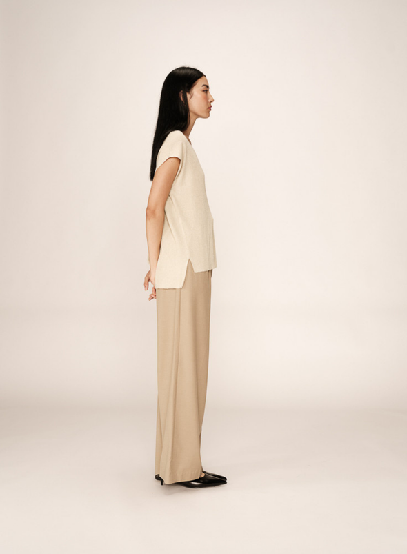 Pacino V-Neck T-Shirt in Or from Grace & Mila