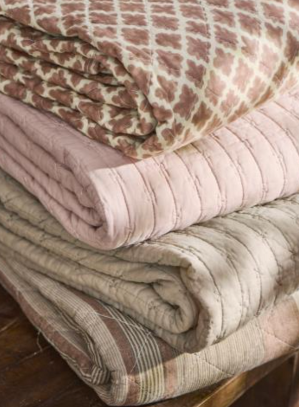 Quilt Natural w/rust Coloured Block Pattern from IB Laursen