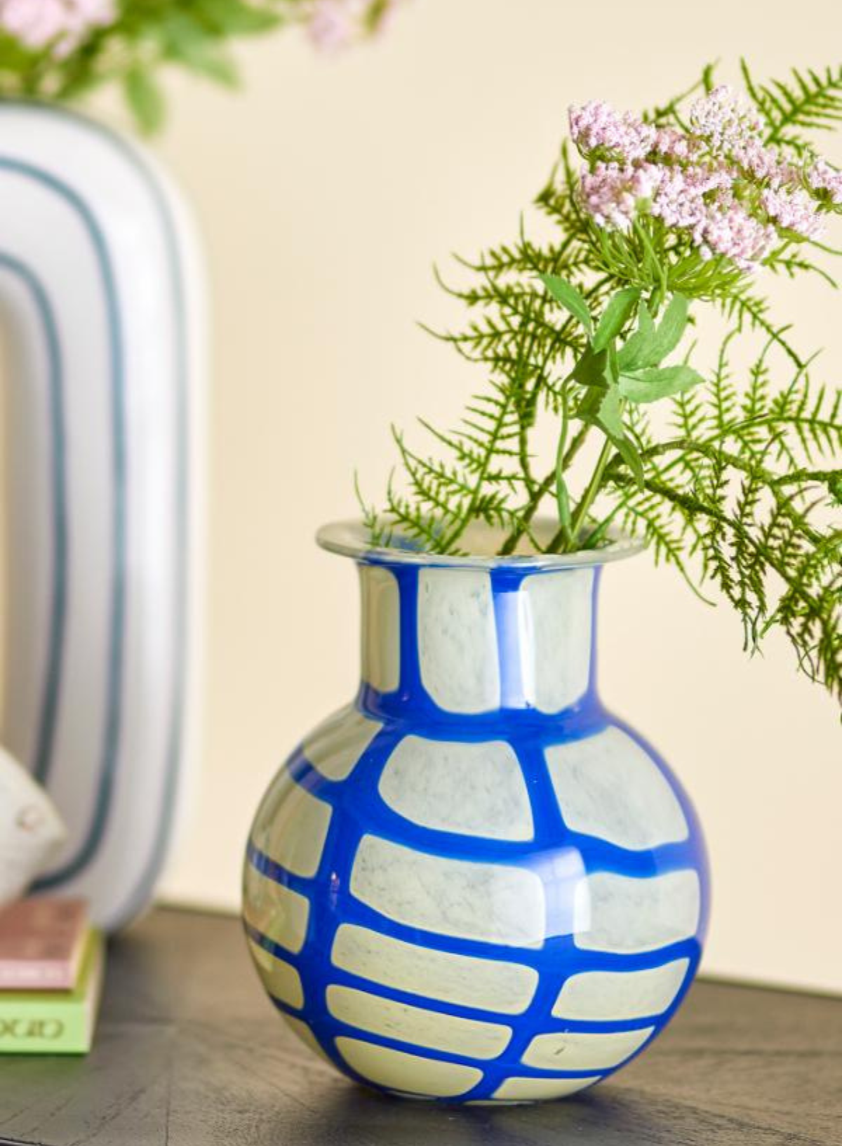 Bloomingville Kiran Blue Glass Vase