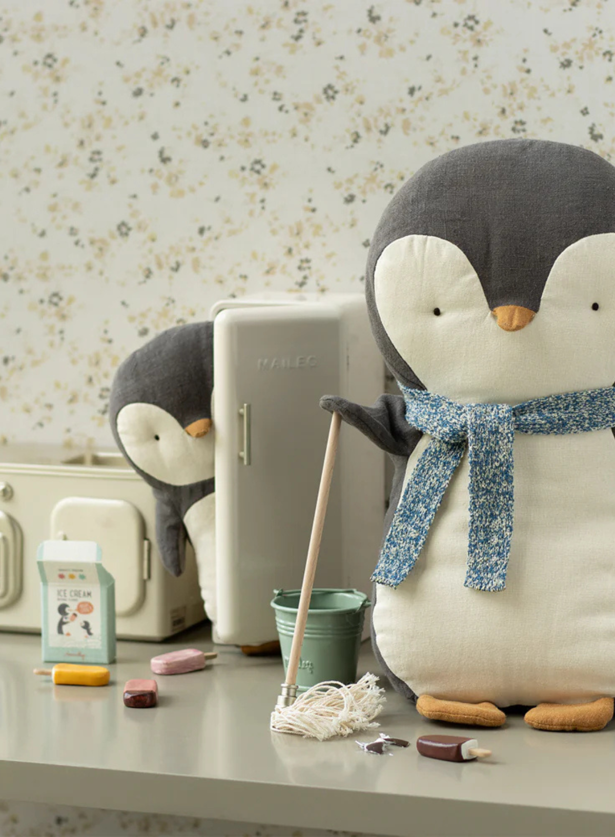 Maileg Penguin - Medium