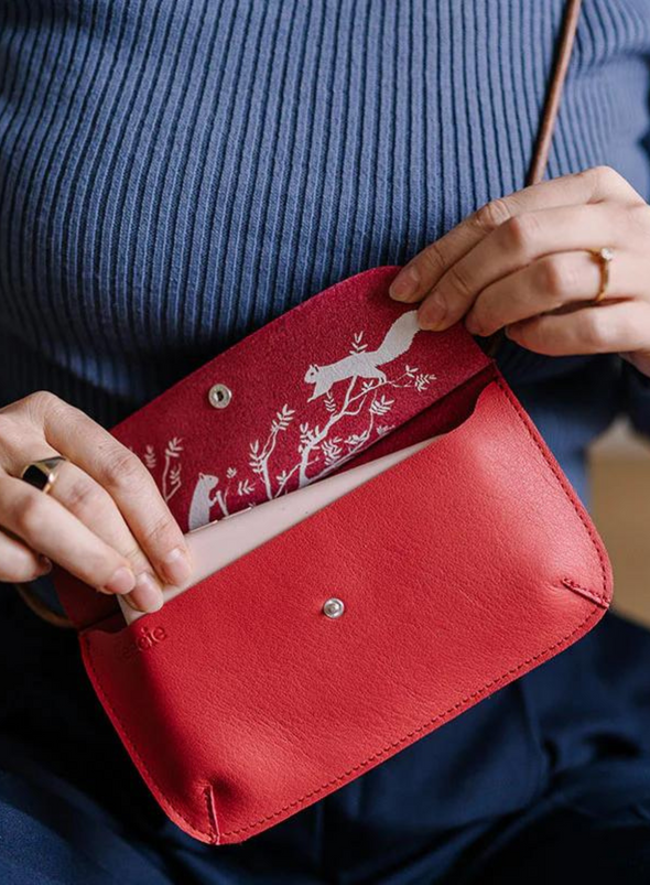 Phonebag Hang On in Coral from Keecie