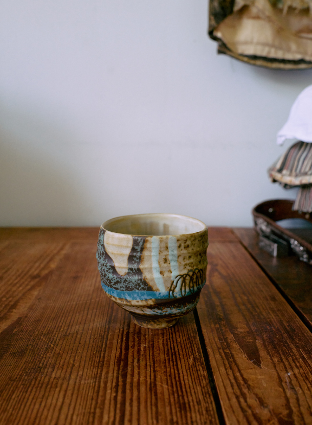 HK Living Artist Ceramics Coffee Cup in Scratched