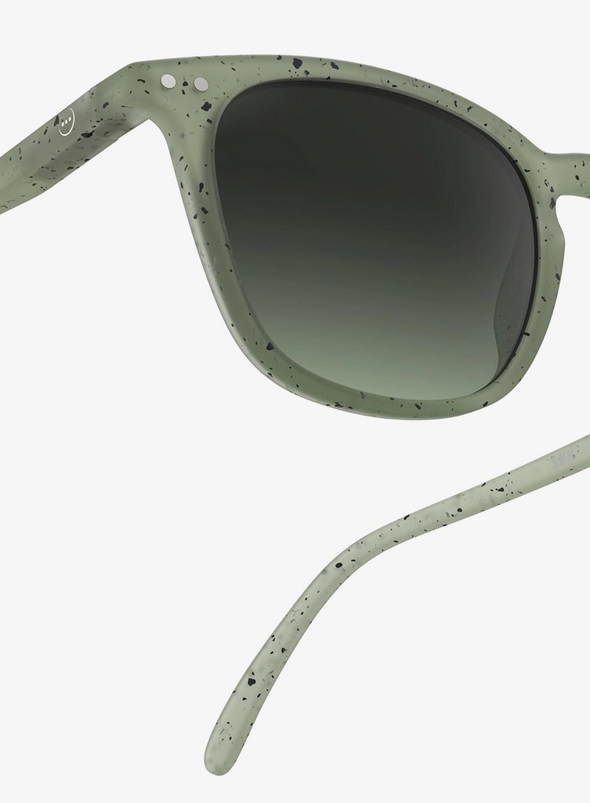 #E Sunglasses in Dyed Green from Izipizi