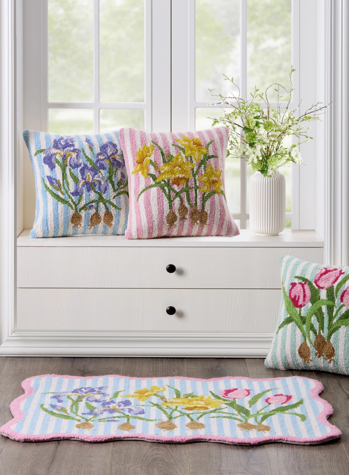Peking Handicraft Yellow Daffodil Hook Pillow
