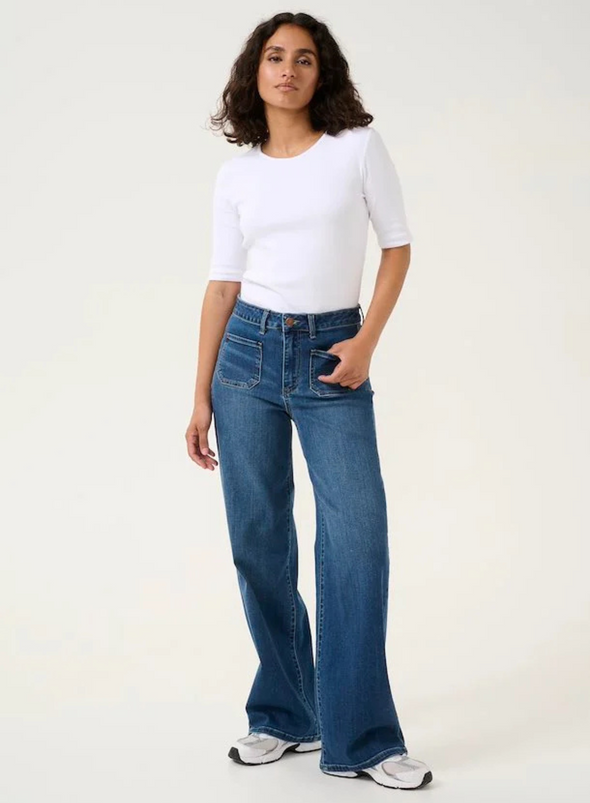 Karla HW Wide Jeans in Medium Blue Wash from Kaffe