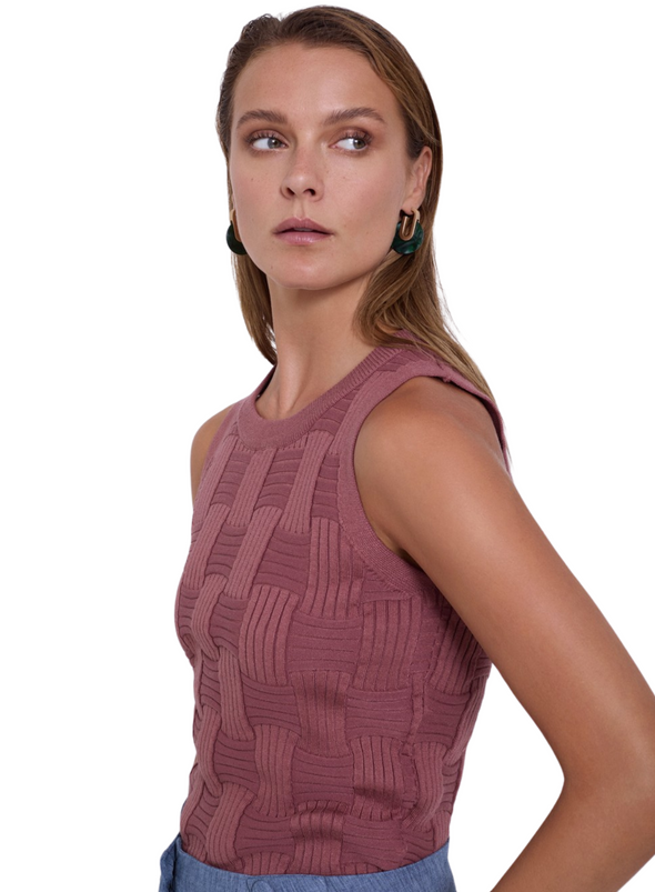 Sleeveless Basket Knit Top in Slate Rose from Skatïe