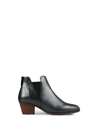 Ginny in Smoke Metallic from Esska