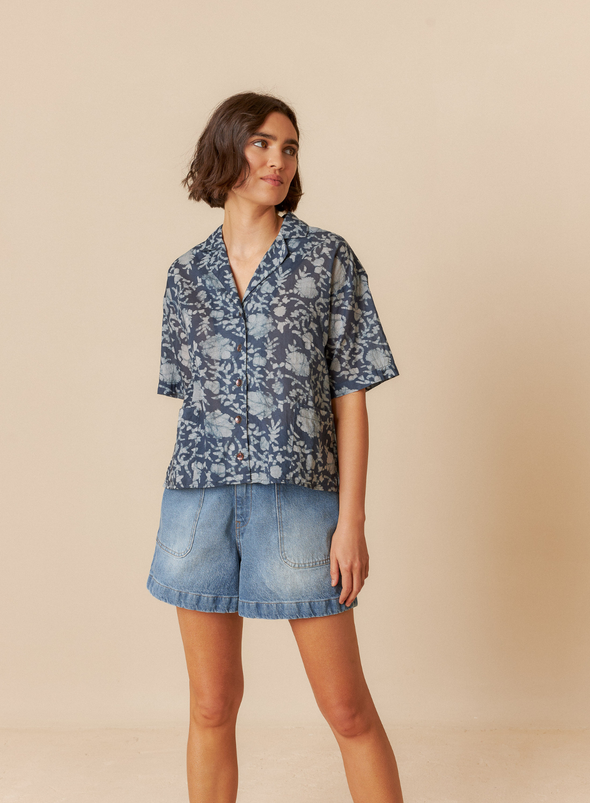 V-Neck Printed Shirt in Indigo Blue from Indi & Cold