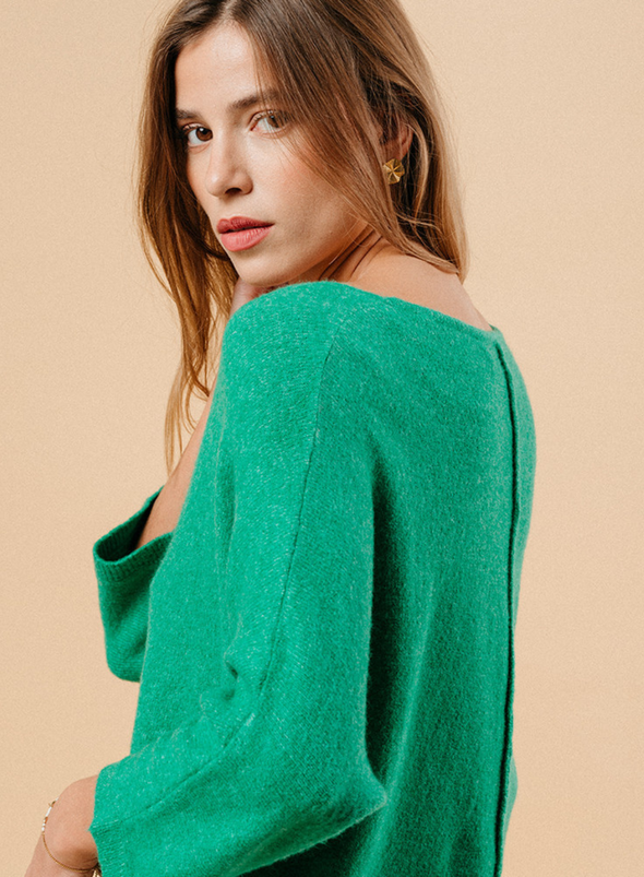 Mael V-Neck Top in Vert from Grace and Mila