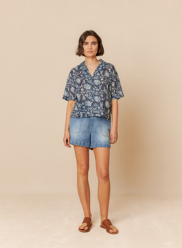 V-Neck Printed Shirt in Indigo Blue from Indi & Cold