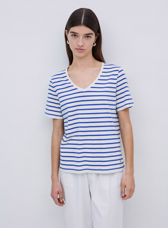 O-Stripes V-Neck T-Shirt in Royal Blue Stripe from Yerse