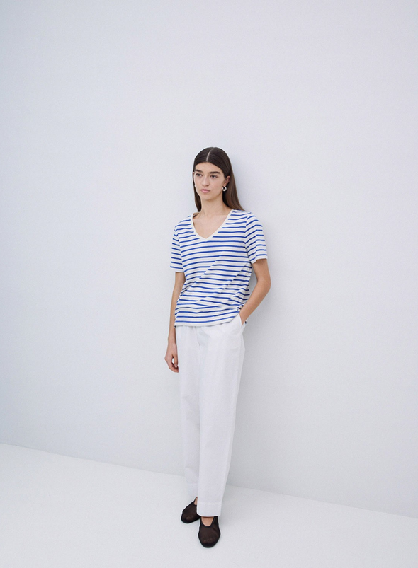 O-Stripes V-Neck T-Shirt in Royal Blue Stripe from Yerse
