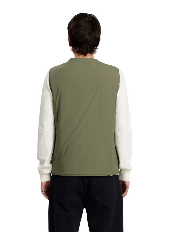 Rasmus New Pocket Gilet in Deep Lichen Green from Anerkjendt