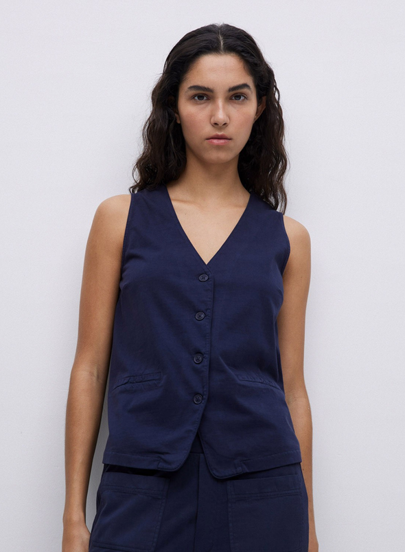 Jena Waistcoat in Navy from Yerse