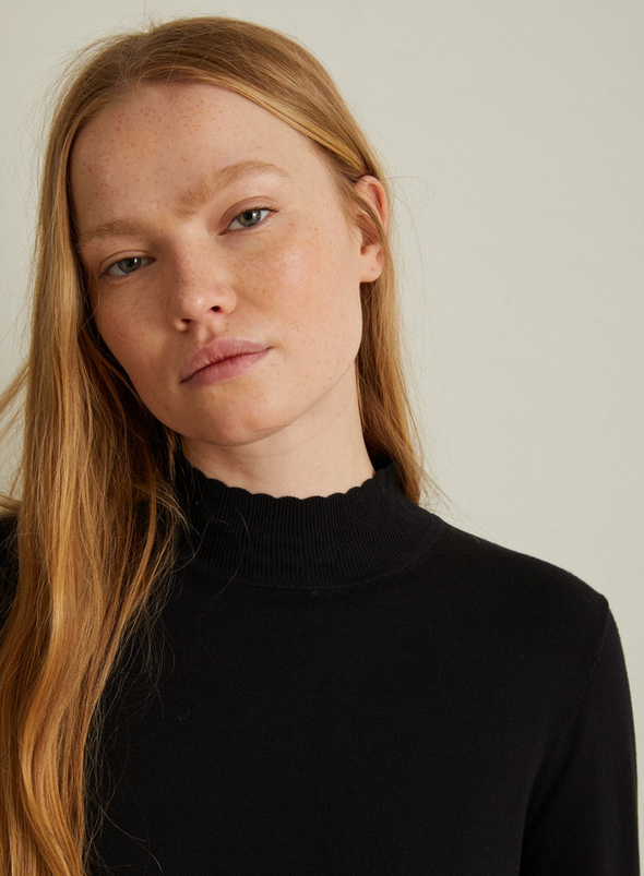 Elsa High Neck Top in Black from Yerse