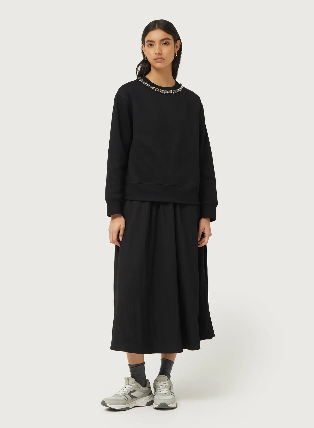 Jewel Neck Sweatshirt in Black from Compañia Fantastica