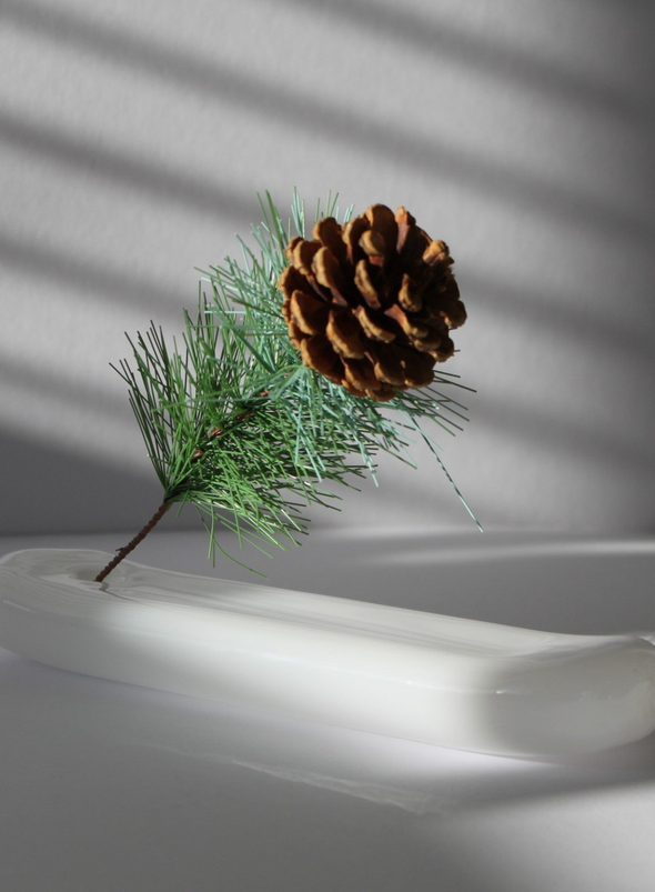 Lilo Incense Holder in Milky White from MÆGEN