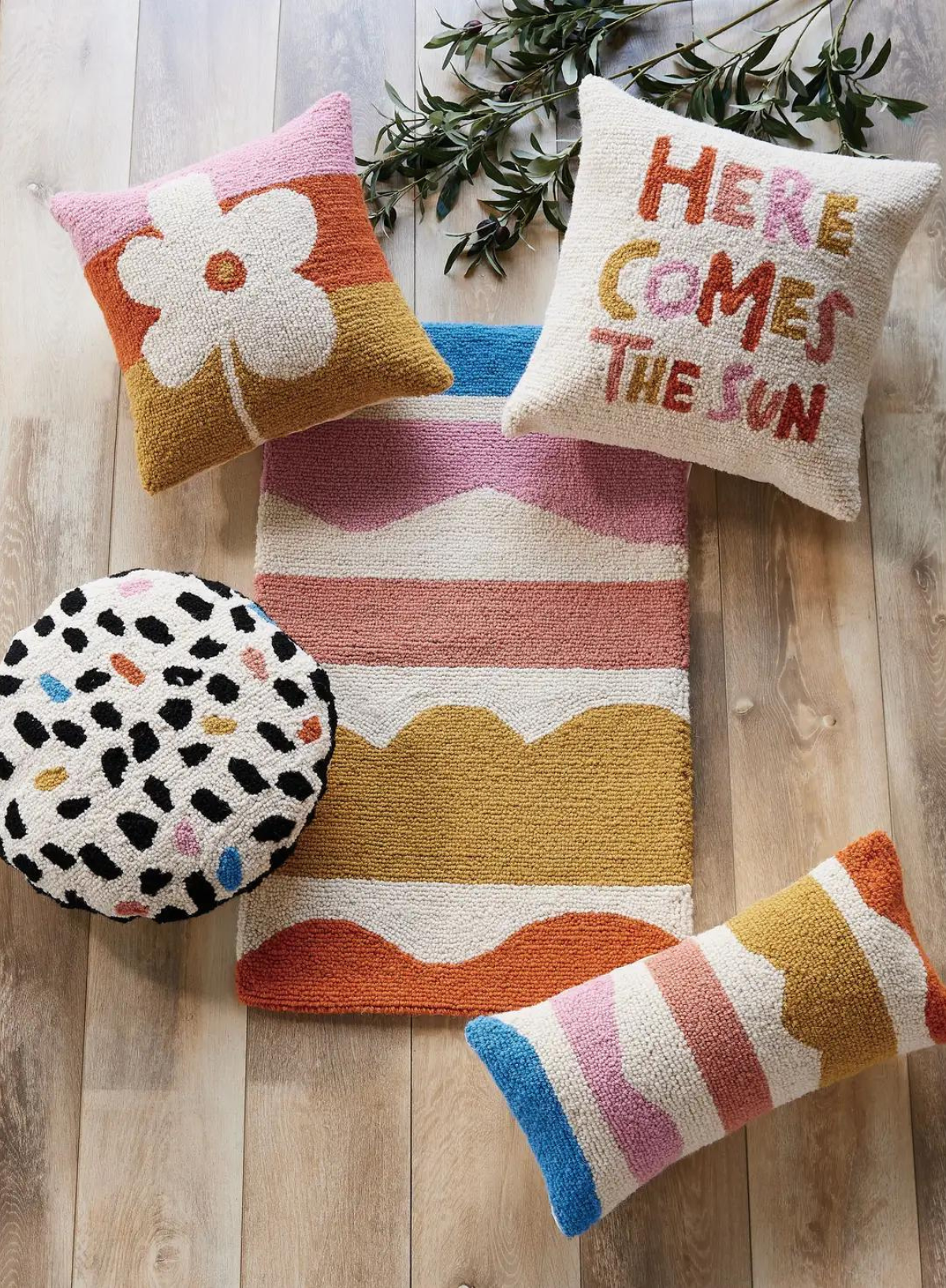 Flower Hook Cushion from Peking Handicraft