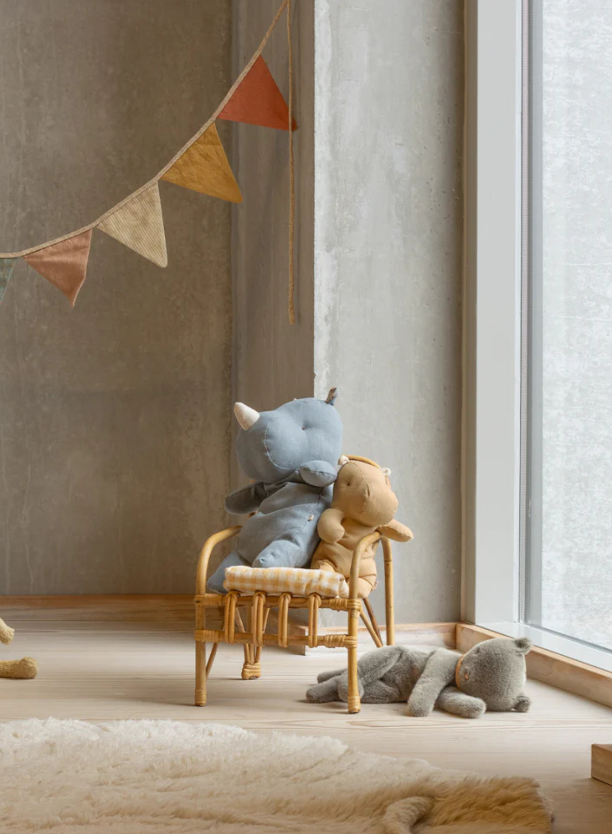 Maileg Sleeping Kitten Medium in Grey