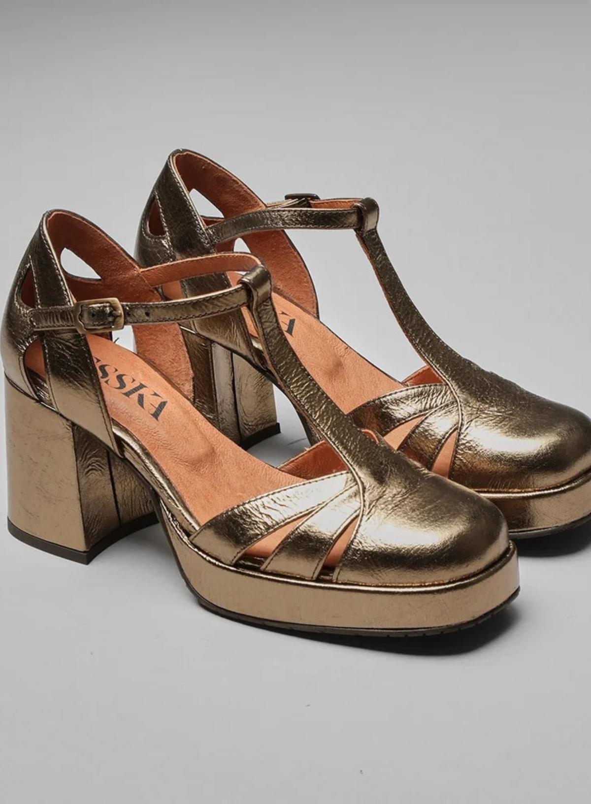 Esska Chaza Leather in Metallic Smoke