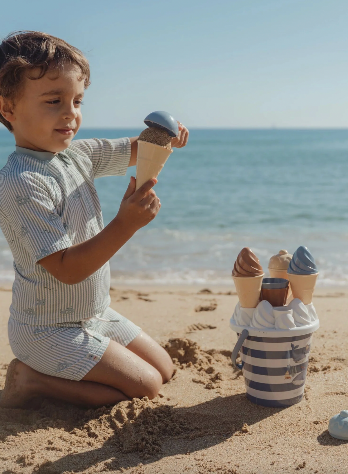 Little Dutch Ocean World Icecream Bucket Set 14pcs in Blue