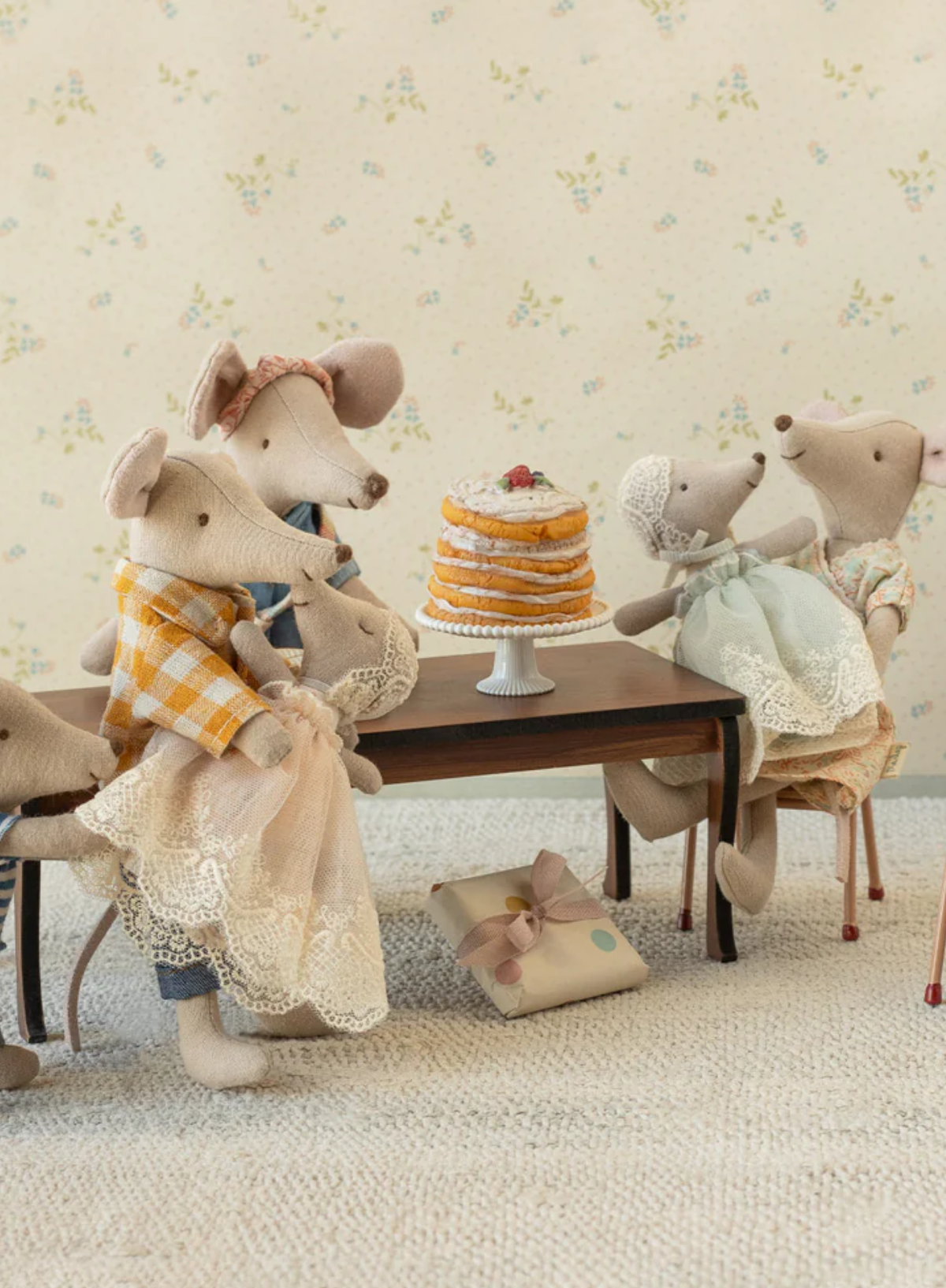 Maileg Baby Mouse in Gown in Powder
