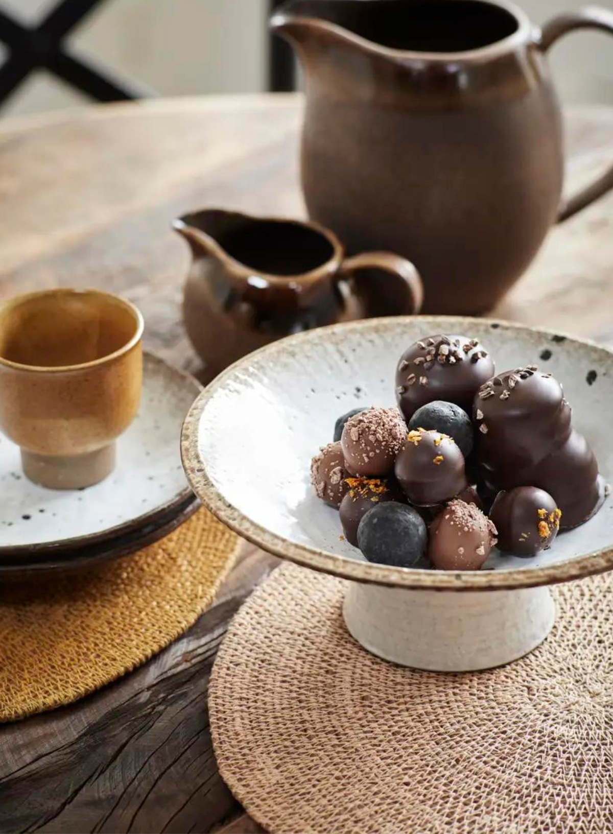 Stoneware Cake Plate Brown/Whitefrom Madam Stoltz