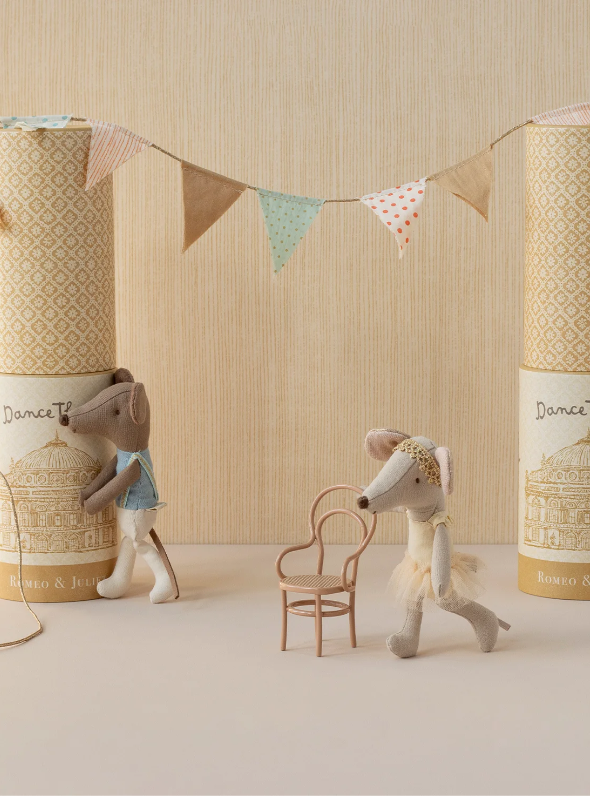 Maileg Ballet Dancer Mouse - Big Sister with stand