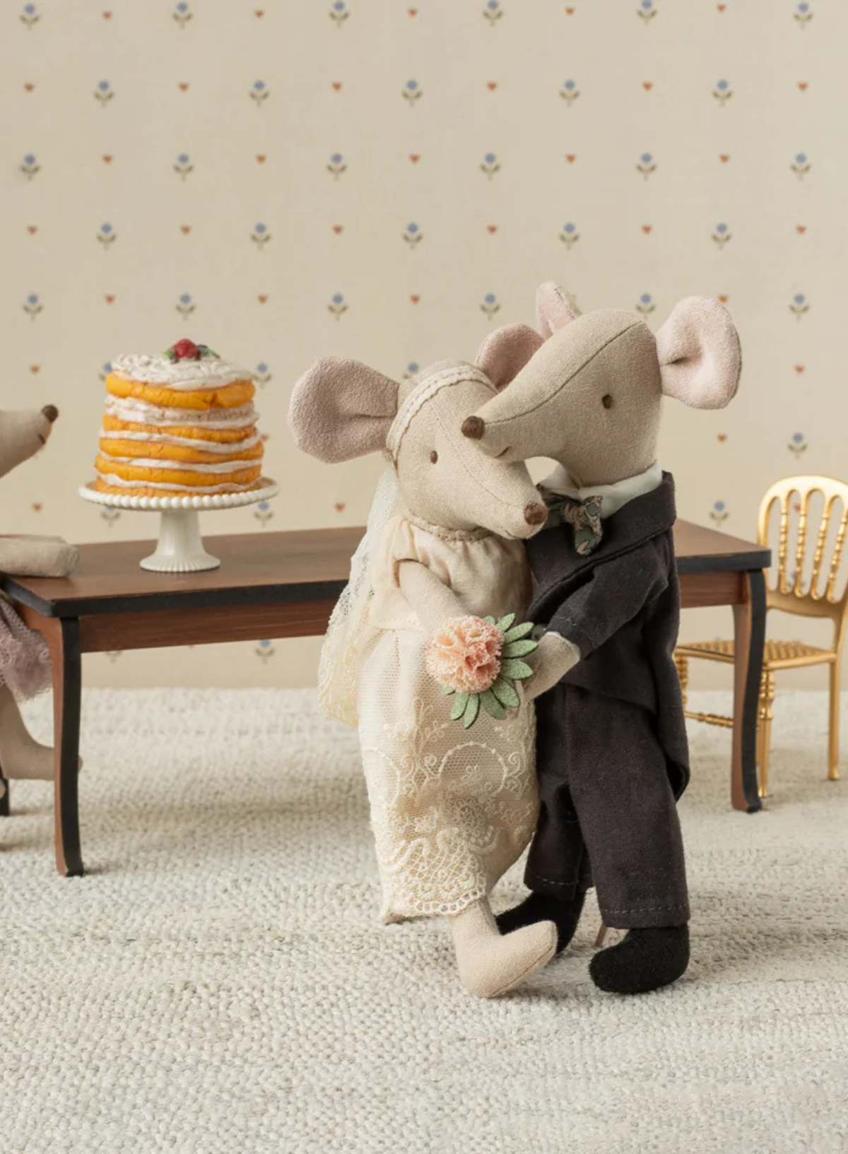 Maileg Wedding Mice Couple in Box - Mum and Dad (with stands)