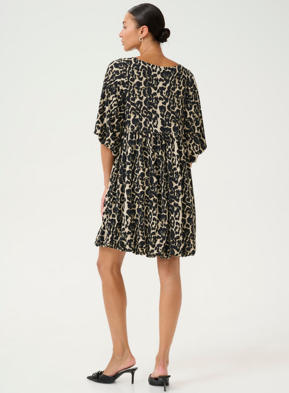 Nani Balloon Dress in Naturel Leopard from Kaffe