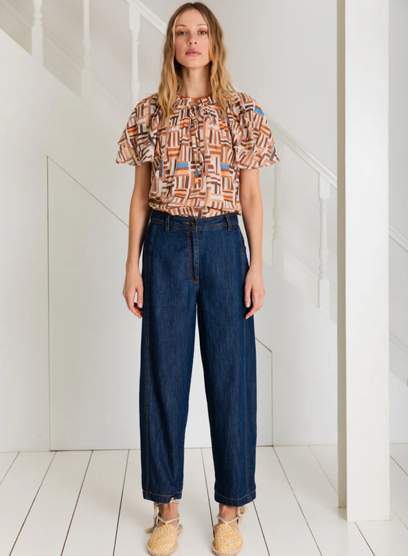 Nieve Barrel Leg Jeans in Dark Wash Denim from Bonté