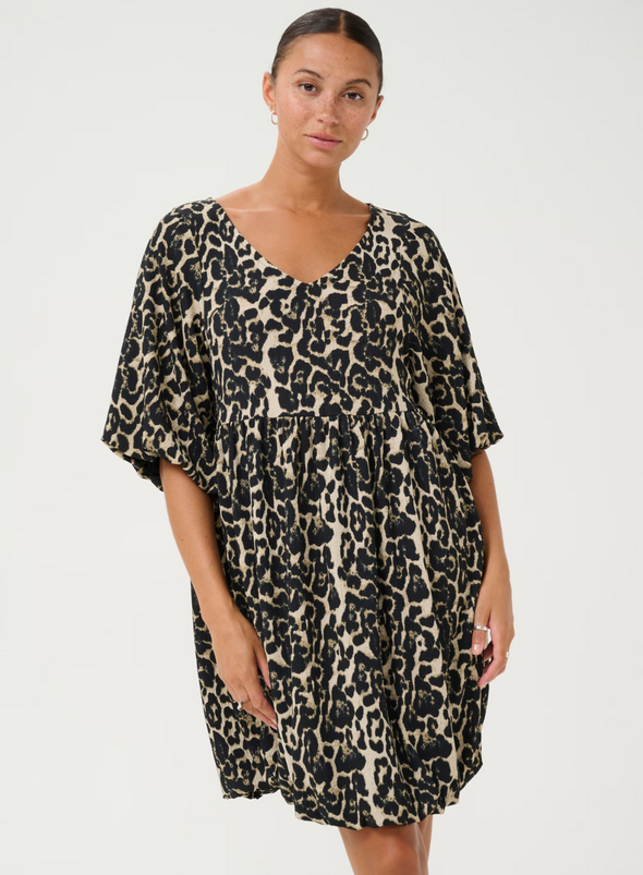 Nani Balloon Dress in Naturel Leopard from Kaffe