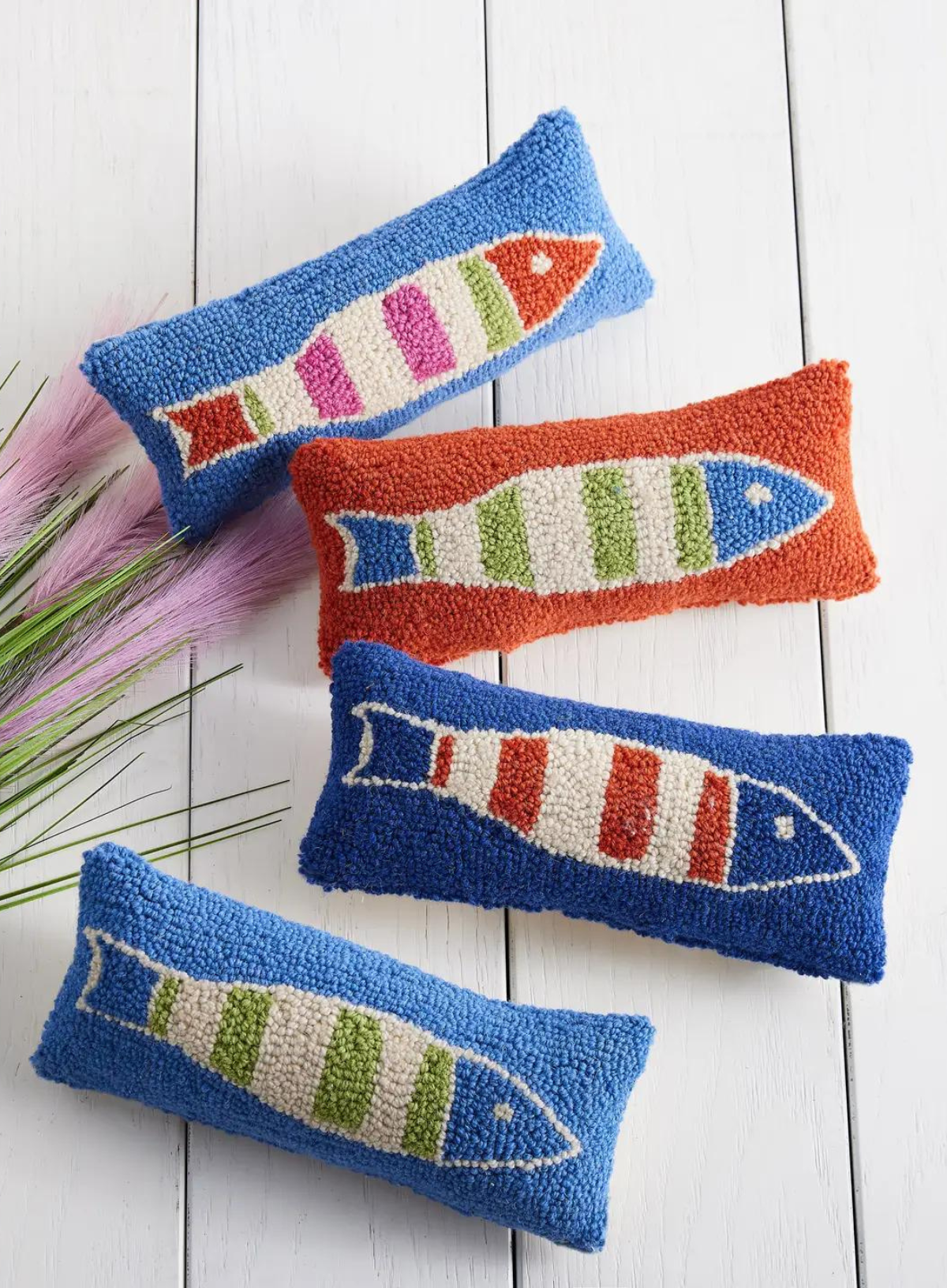 Blue & Green Picket Fish Hook Cushion from Peking Handicraft