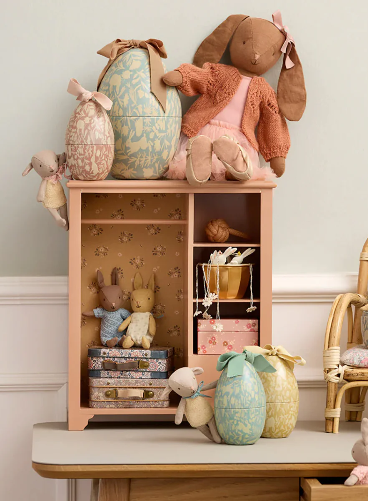 Maileg Easter Egg with Micro Rabbit Small in Cream Yellow