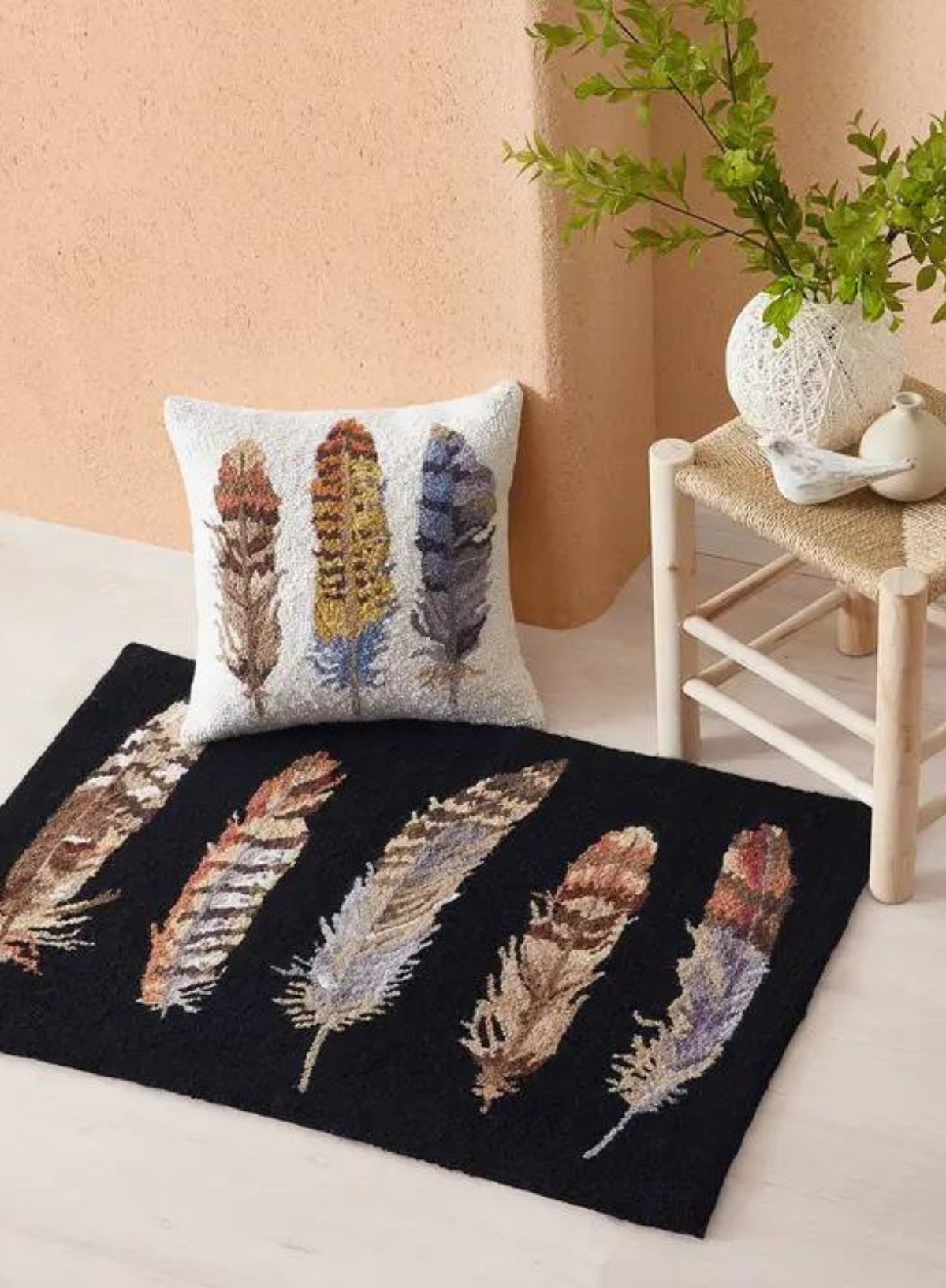 Feathers Hook Cushion from Peking Handicraft