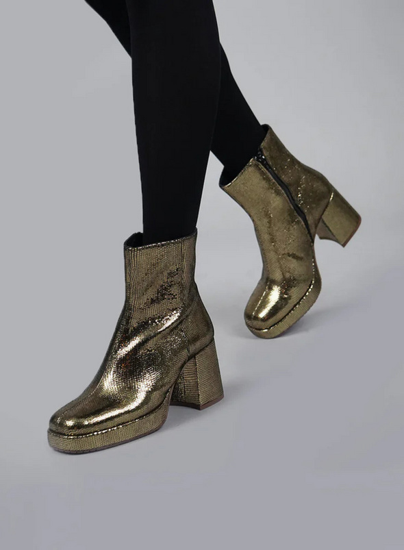 Sassy Boots in Onyx from Esska