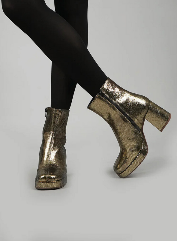 Sassy Boots in Onyx from Esska