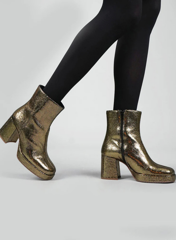 Sassy Boots in Onyx from Esska