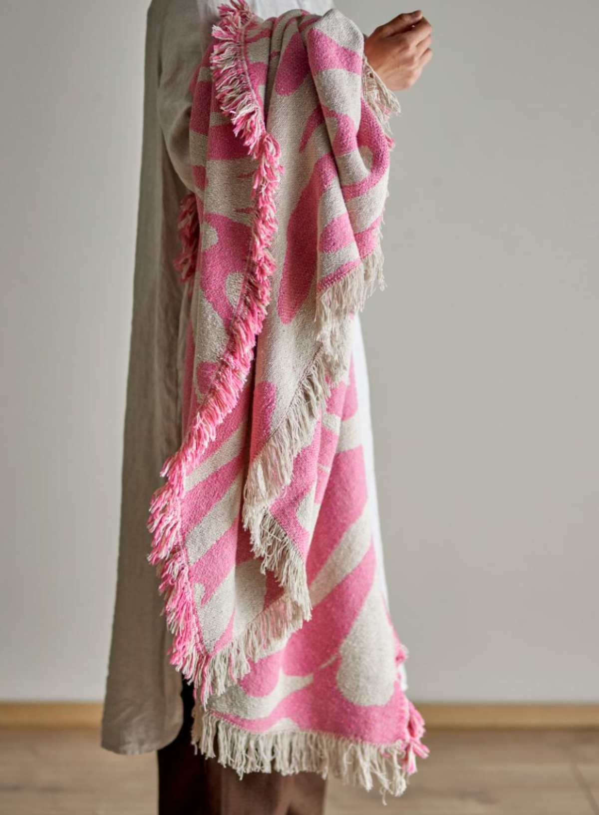 Rose Alk Recycled Cotton Throw from Bloomingville