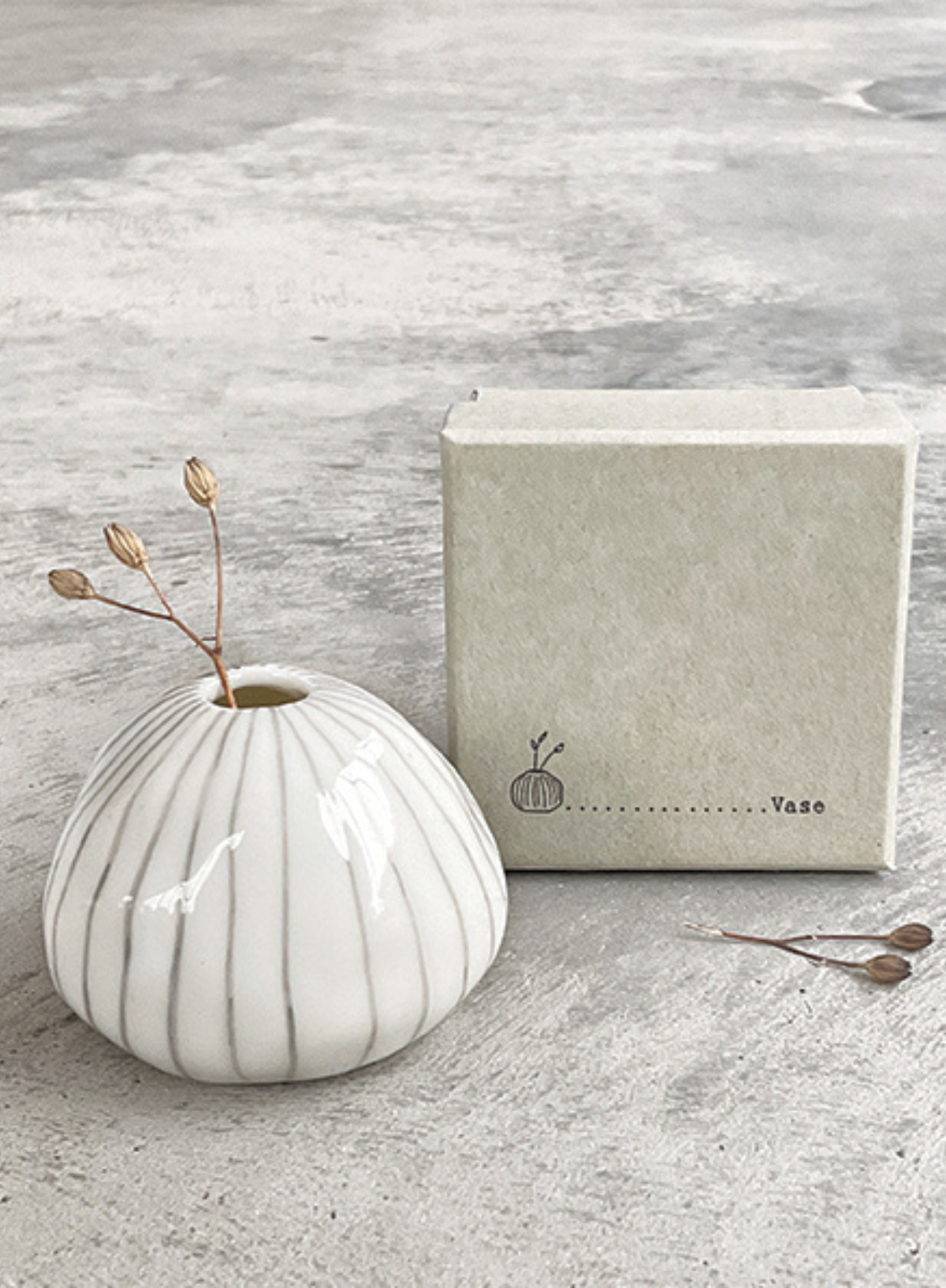 East of India Medium Round pebble vase