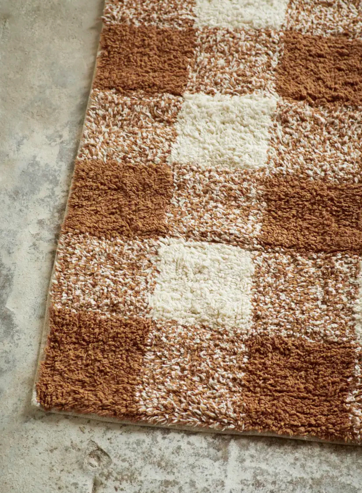 Brown/White Checked Tufted Bath Mat from Madam Stoltz