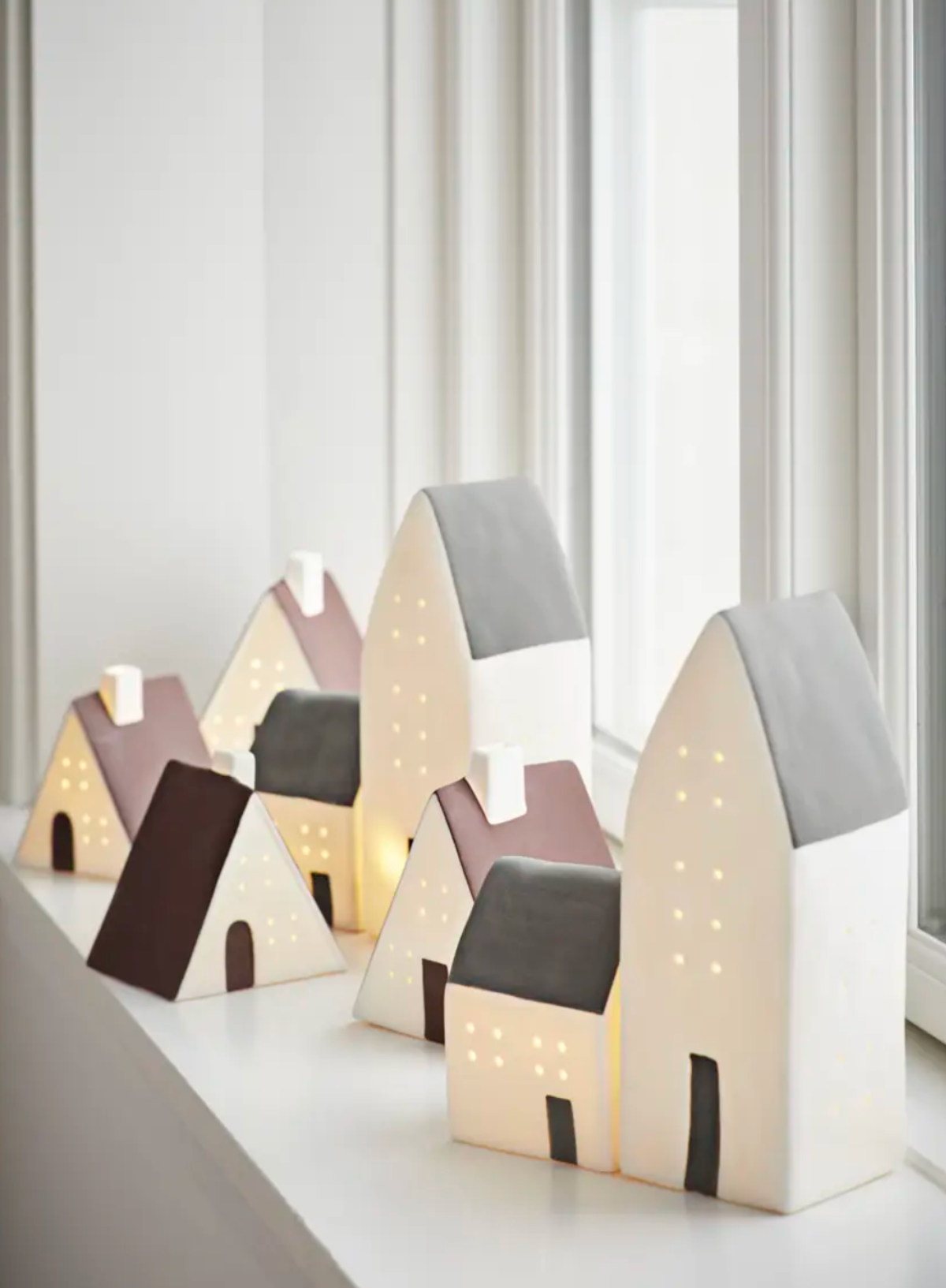 Large Porcelain House With LED Lights from Madam Stoltz