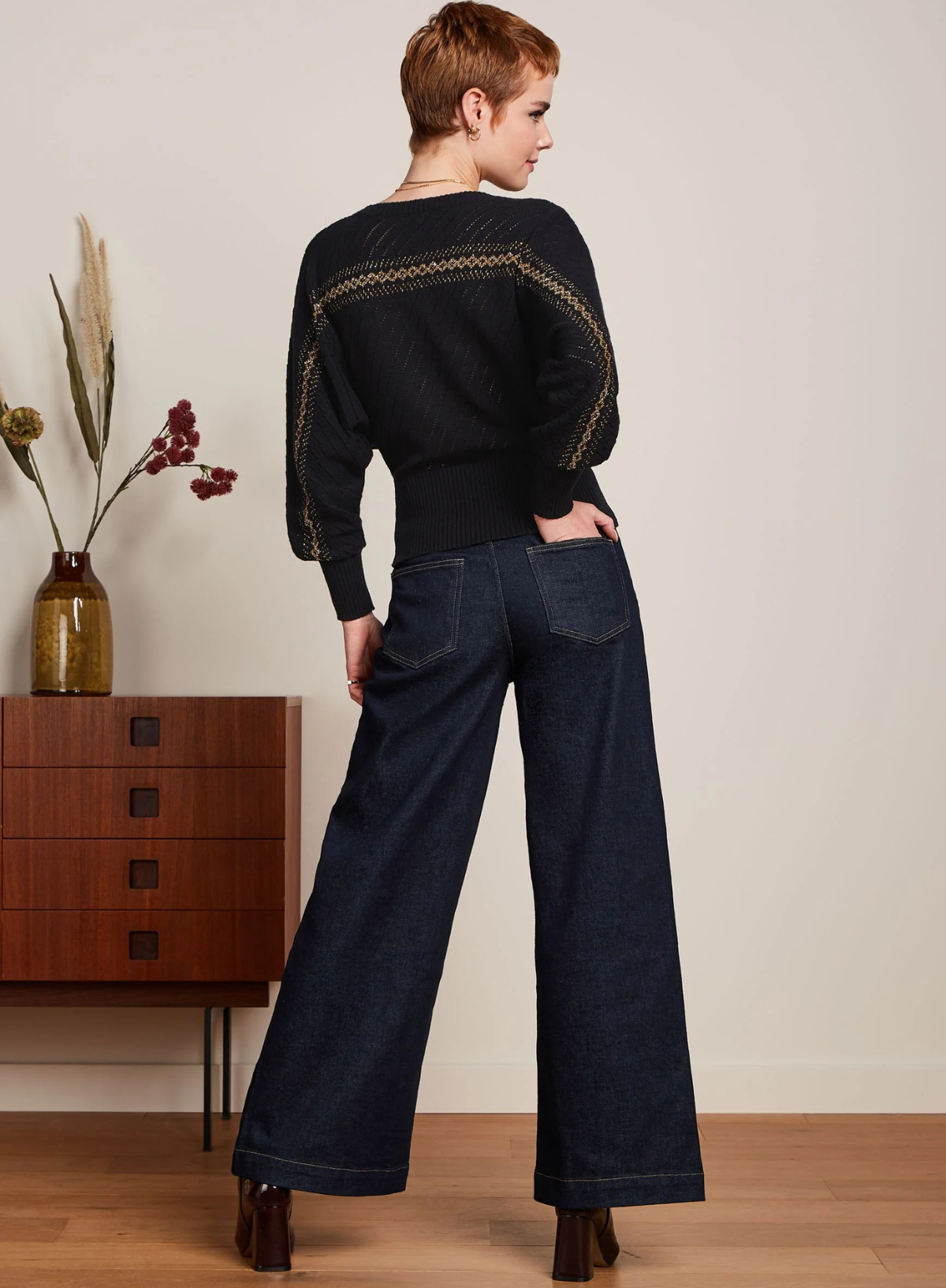 Nadia Knit Top Eighties in Black from King Louie