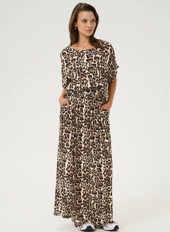 Edita Amber Skirt in Naturel Leopard from Kaffe