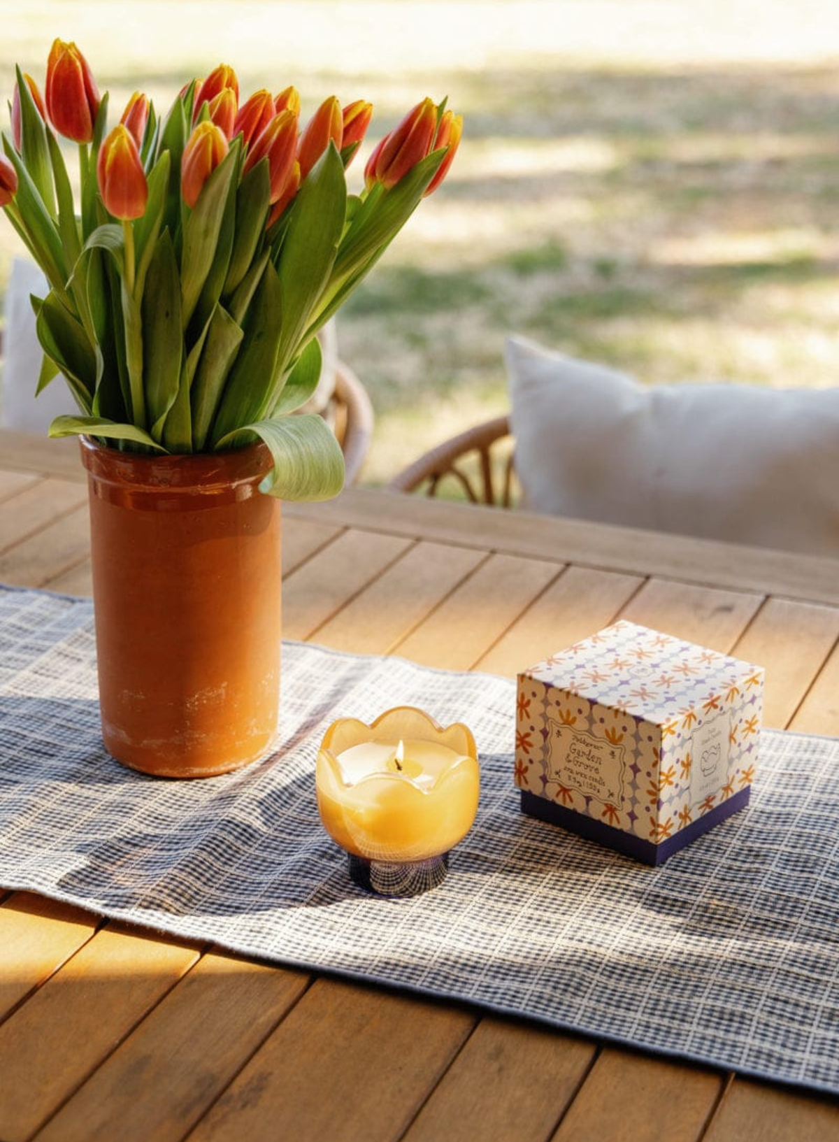 Paddywax Tulip 5.5oz Glass- Garden & Grove