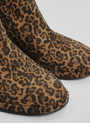 Close up shot of the Esska Mona Leopard Print Boots. Showcasing the print and round toe shape of these suede ankle boots.