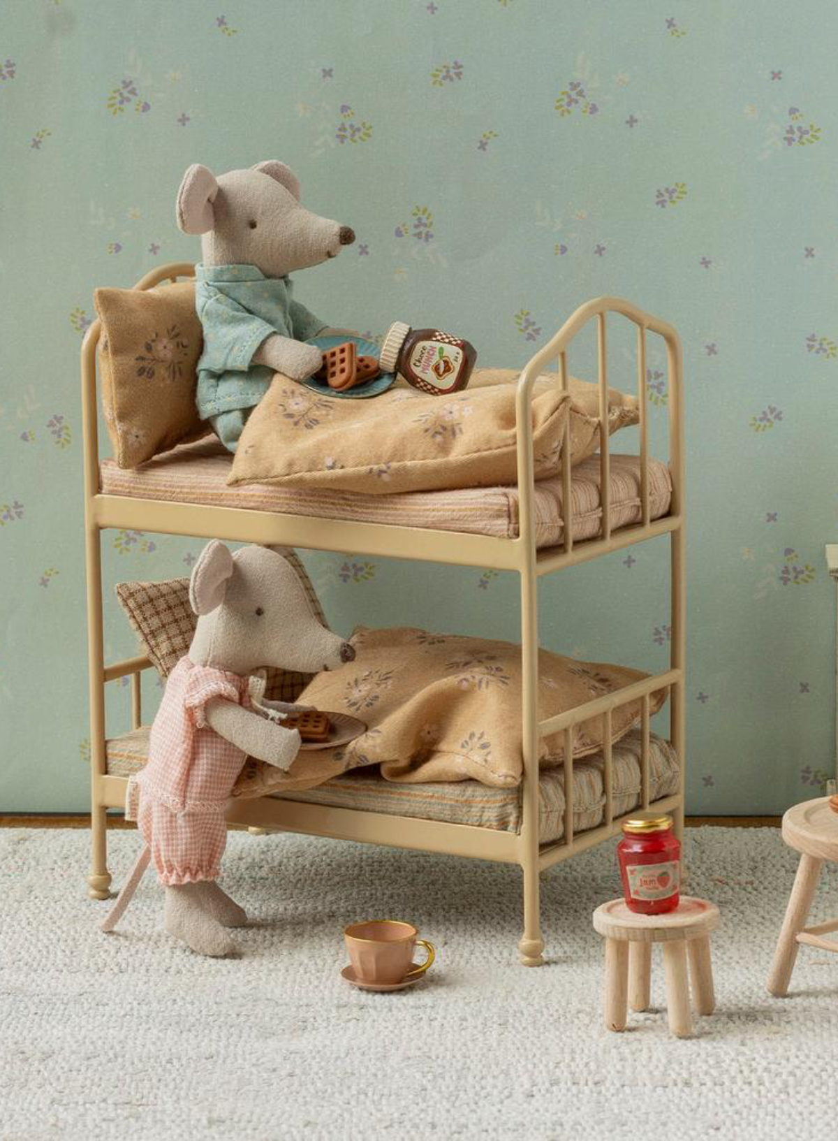 Maileg Bunk Bed Mouse in Wheat