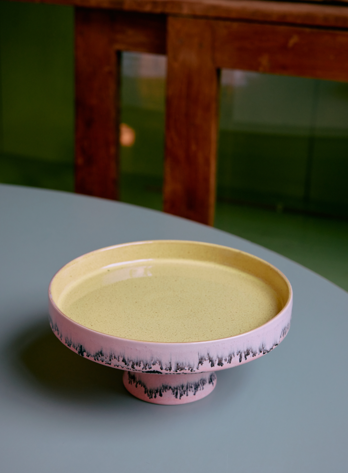 HK Living 70s Ceramics Bowl on Base in Bubble